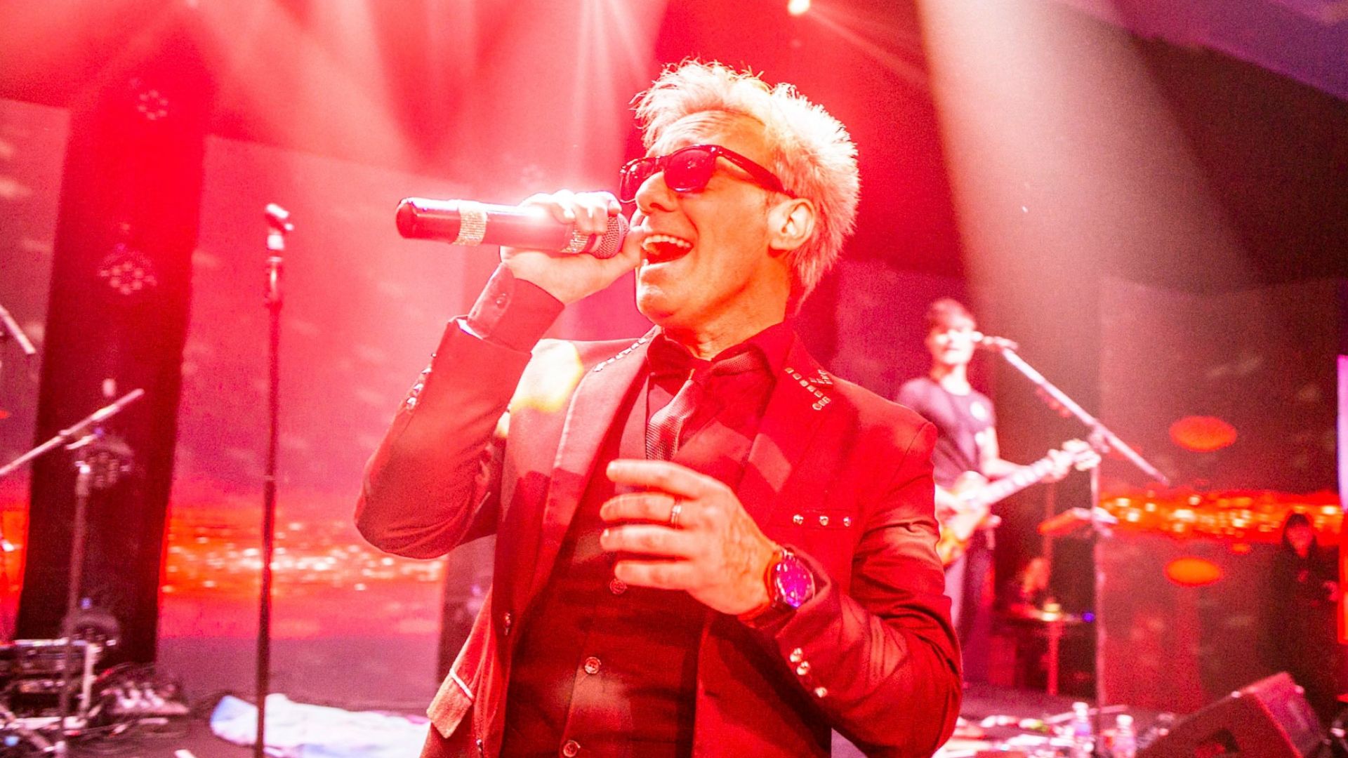 celebrity-contratacion-de-shows-show-de-cae